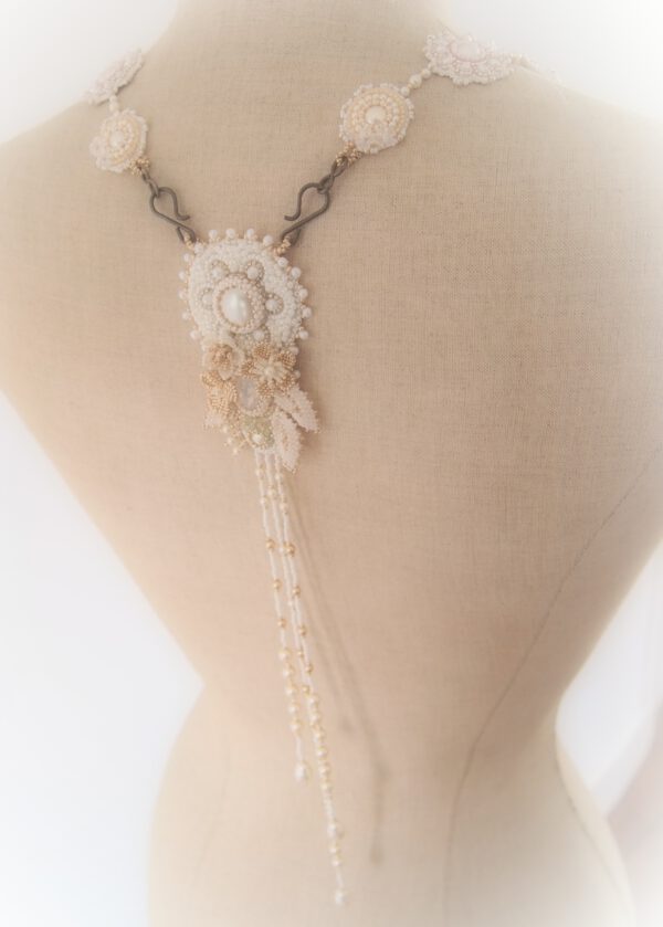 Ketting A Victorian Wedding - Image 2